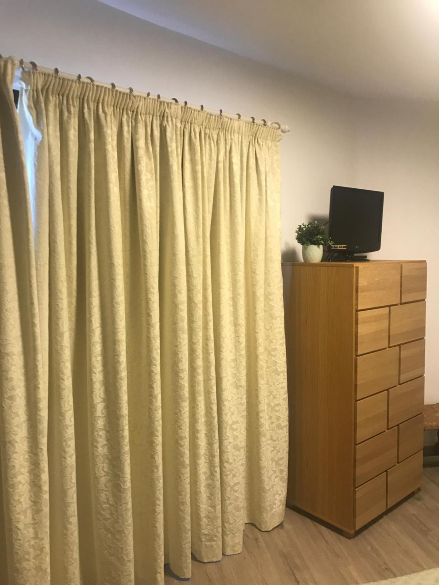 Habitacion Deluxe Con Bano Privado En Atalaya Apartagolf, Estepona Extérieur photo